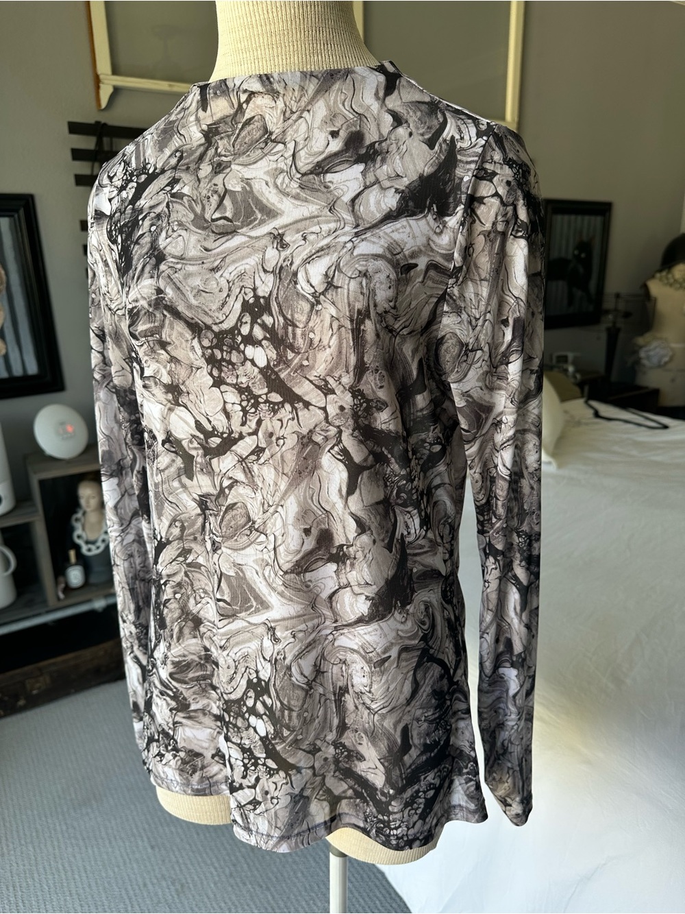 Zella Marble-Effect Long Sleeve Mesh Top, size large - Picture 3 of 12
